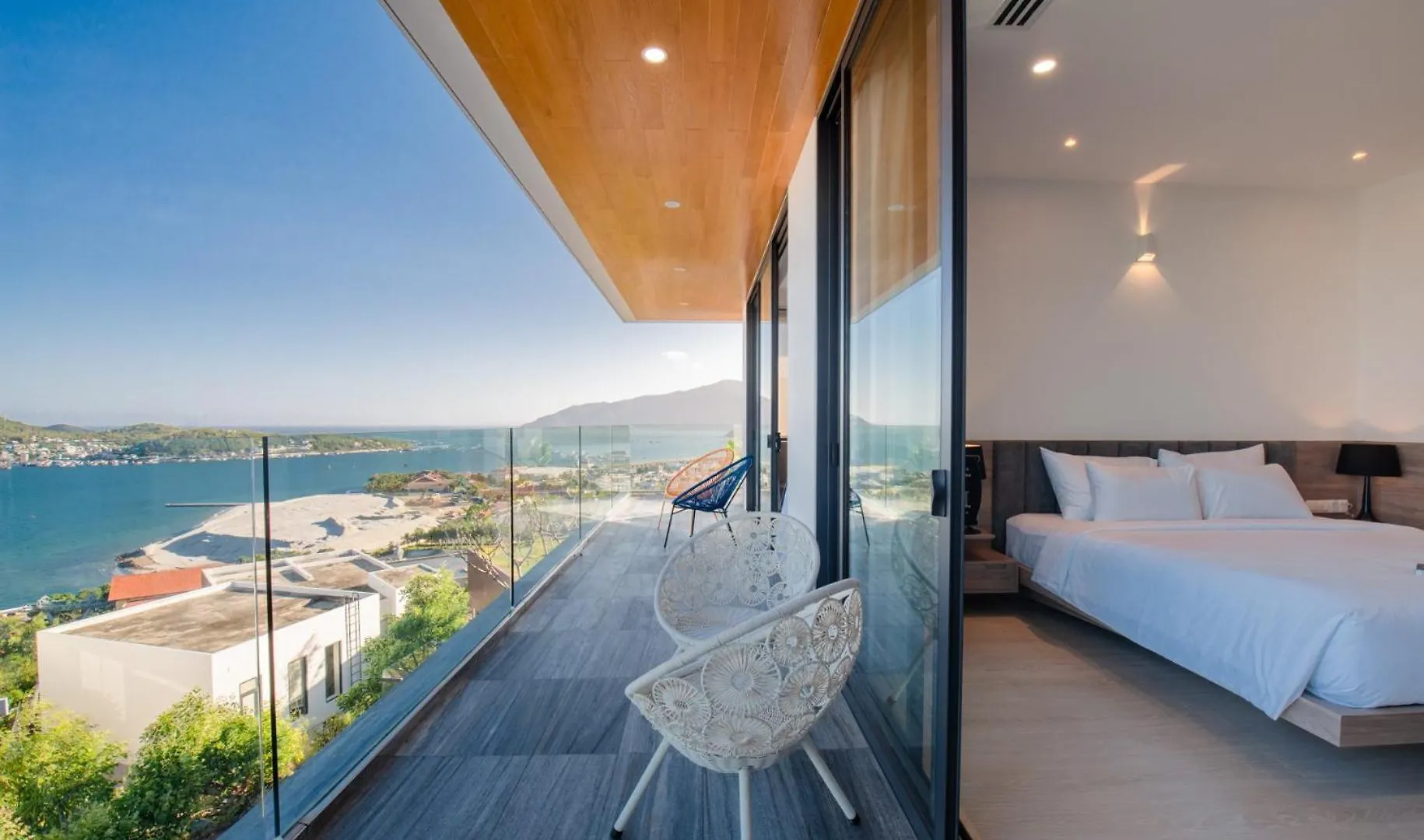 Ocean View Luxury Retreat - Private Villa By Nest Group Nha Trang